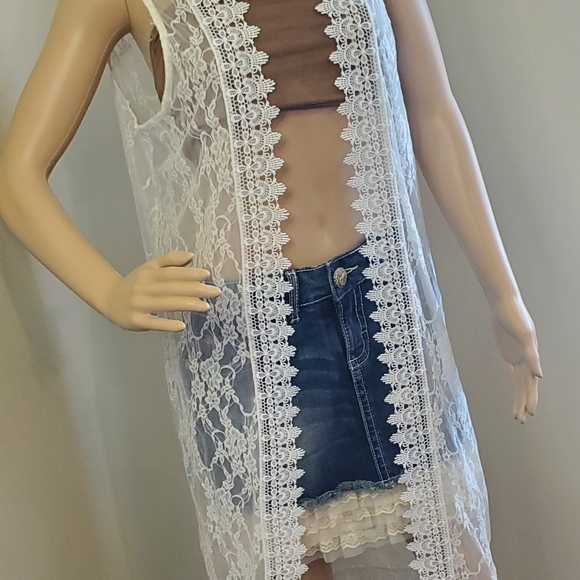 Beautiful Lace Vest Boho Western Wedding Vibes Pretty Soft Lace Layer 😍 - Picture 2 of 8